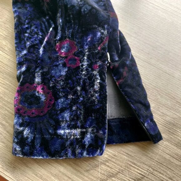 LOFT Slim Paisley Floral Print Dark Navy Blue Velvet Pants - Sz 6 - Picture 11 of 12